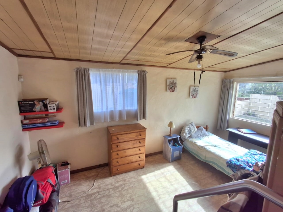 4 Bedroom Property for Sale in Summerpride Eastern Cape